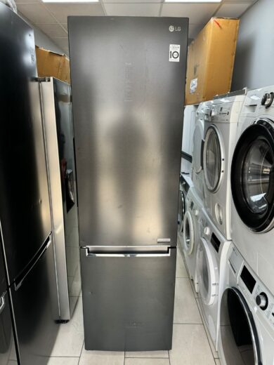 Door Cooling+ - La fraîcheur partout | 384L capacité | Moist Balance Crisper |Compresseur Smart Inverter A+++