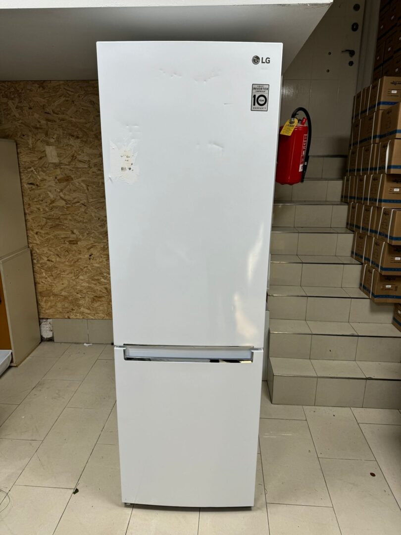 Réfrigérateur Combi 1,86m, Classification C, capacité 374l, Blanc